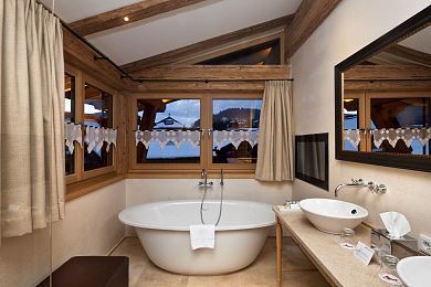Hotel Kitzhof mit Alpin Suite inklusive Komfort Badezimmer